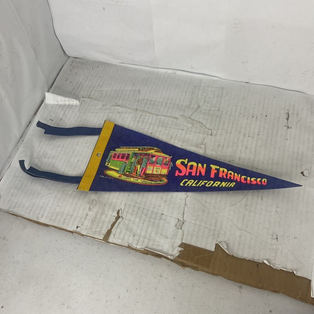 VINTAGE 1960s CABLE CAR SAN FRANCISCO CALIFORNIA FELT PENNANT 12”